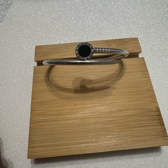 LIVE SHOW BRACELET - Picture 8 of 10